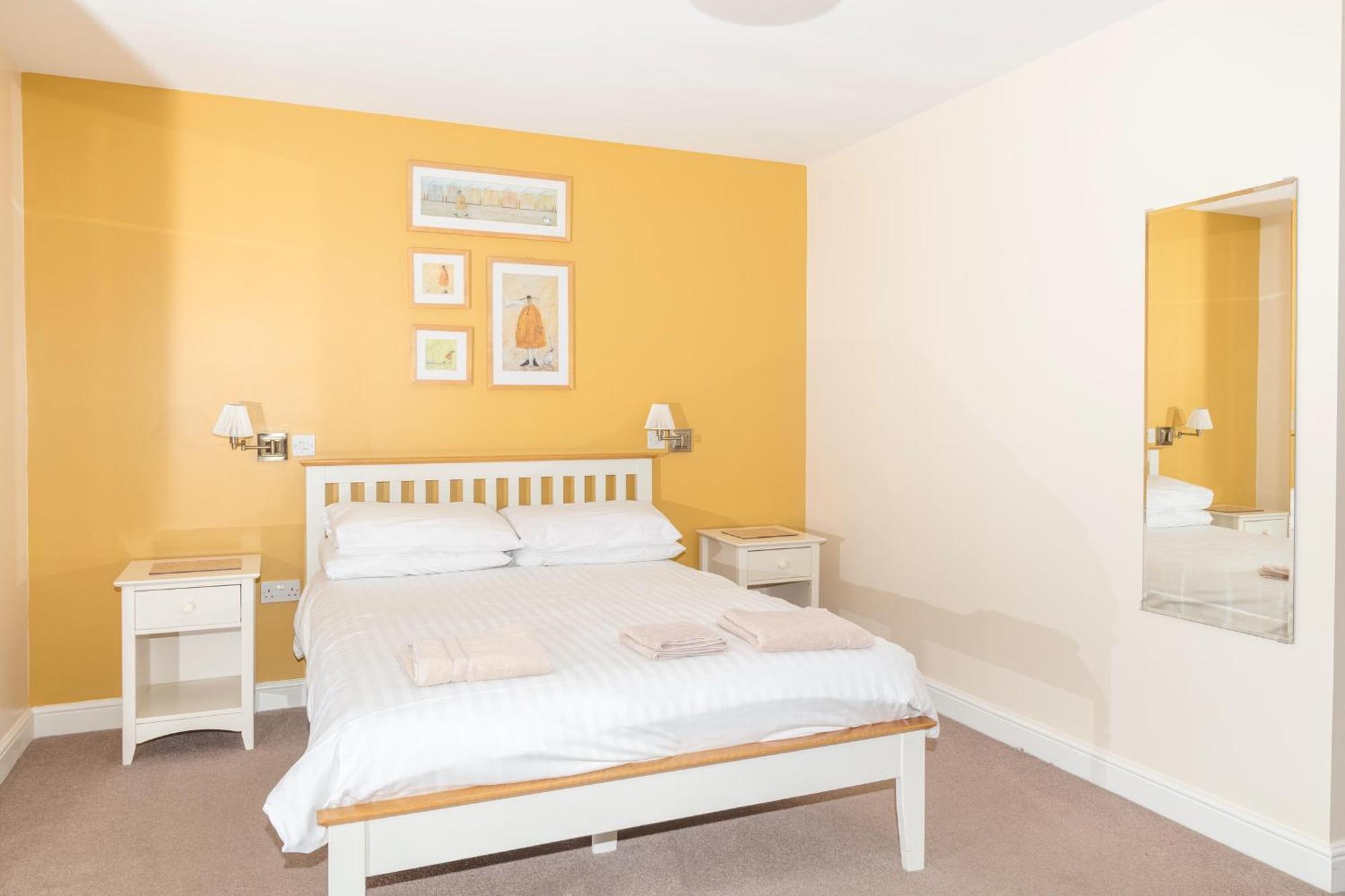 Whitton Serviced 4*